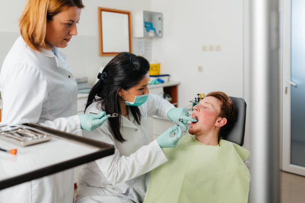 Best Dentist Open on Weekends  in Marysville, KS